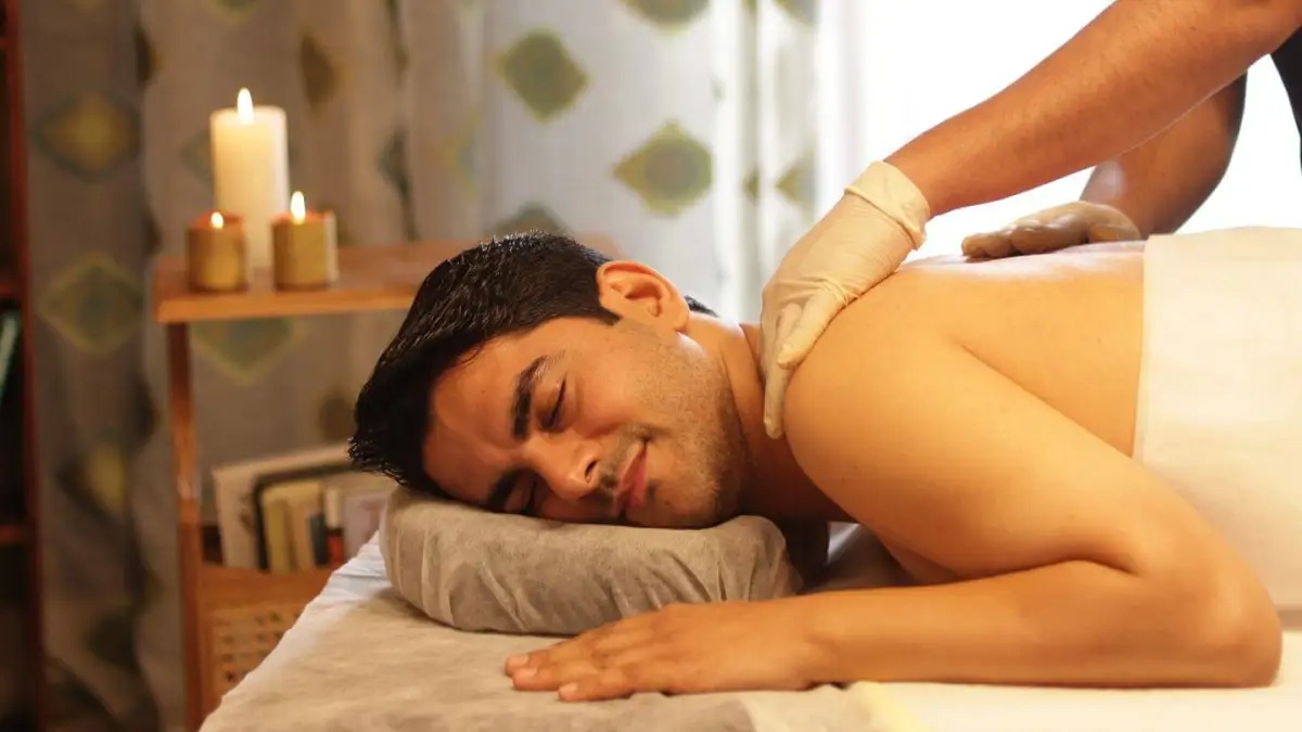 Professionelle Hot Stone Massage Schulungen Paderborn für Wellness &amp; Spa-Teams