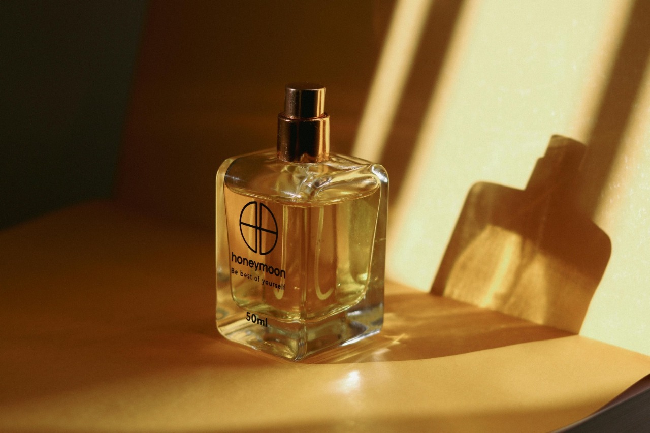 How a Perfume Sample Can Help You Discover Hidden Fragrance Gems