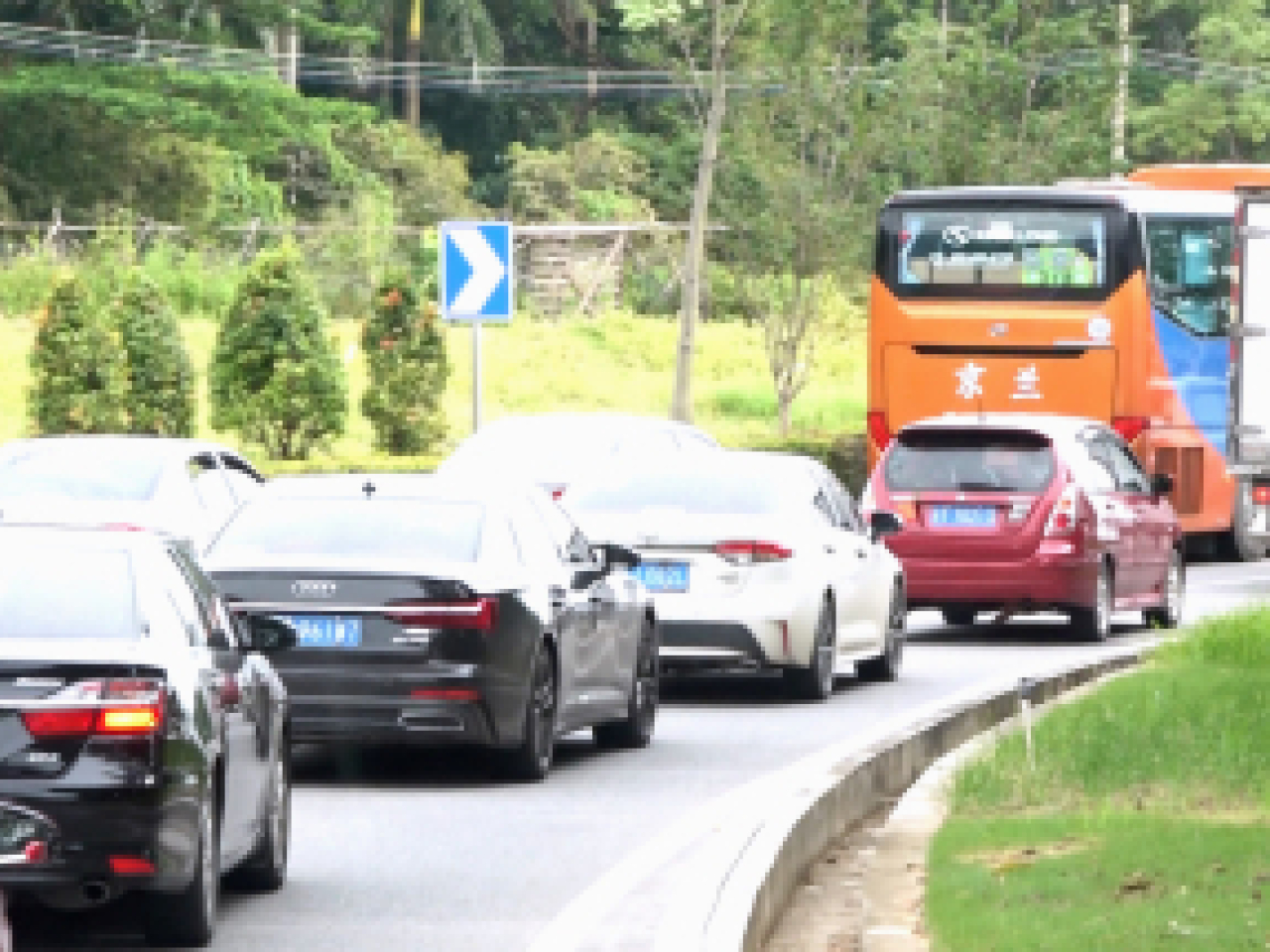 Rent a Car in Shenzhen China for Hassle-Free Factory Visits